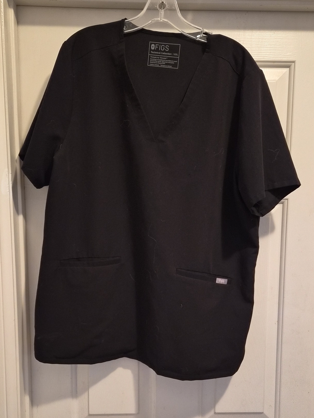 FIGS Black V-Neck Short Sleeve Scrub Top